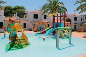 Piscinas de los Apartamentos Talayot, en Cala'n Blanes