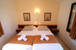 1 bedroom apartment to hire in Cala'n Forcat, Menorca